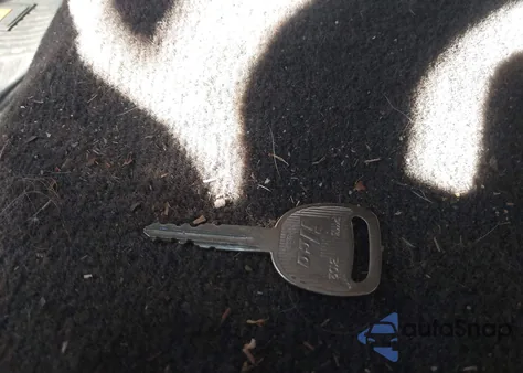 2000 Chevrolet S-10 Ls из США, поврежденный, VIN 1GCCS1951Y8238822